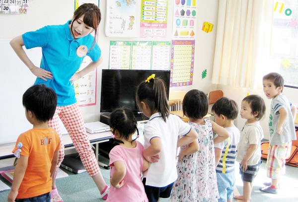 【子ども英会話講師募集】週2日～/1日3時間～OK！なが～～く安定して働きたい方にオススメ♪